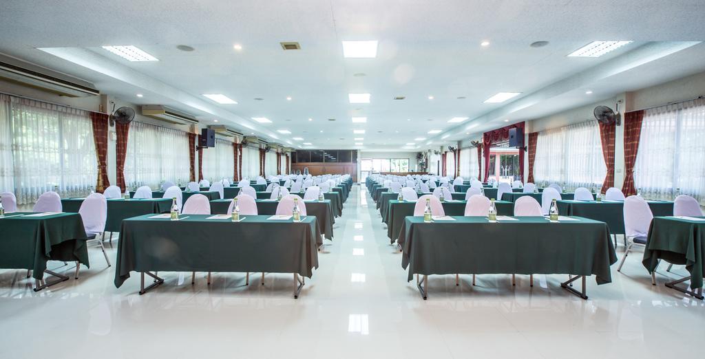 נאקון נאיוק Juntra Resort & Hotel מראה חיצוני תמונה