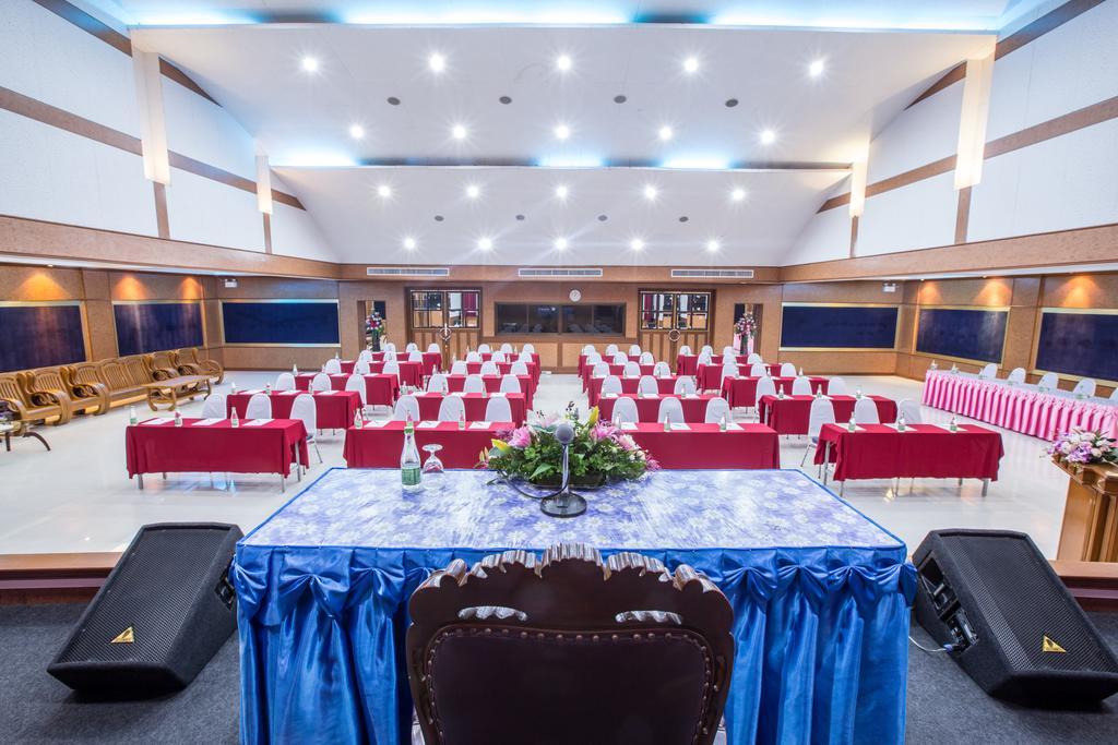 נאקון נאיוק Juntra Resort & Hotel מראה חיצוני תמונה