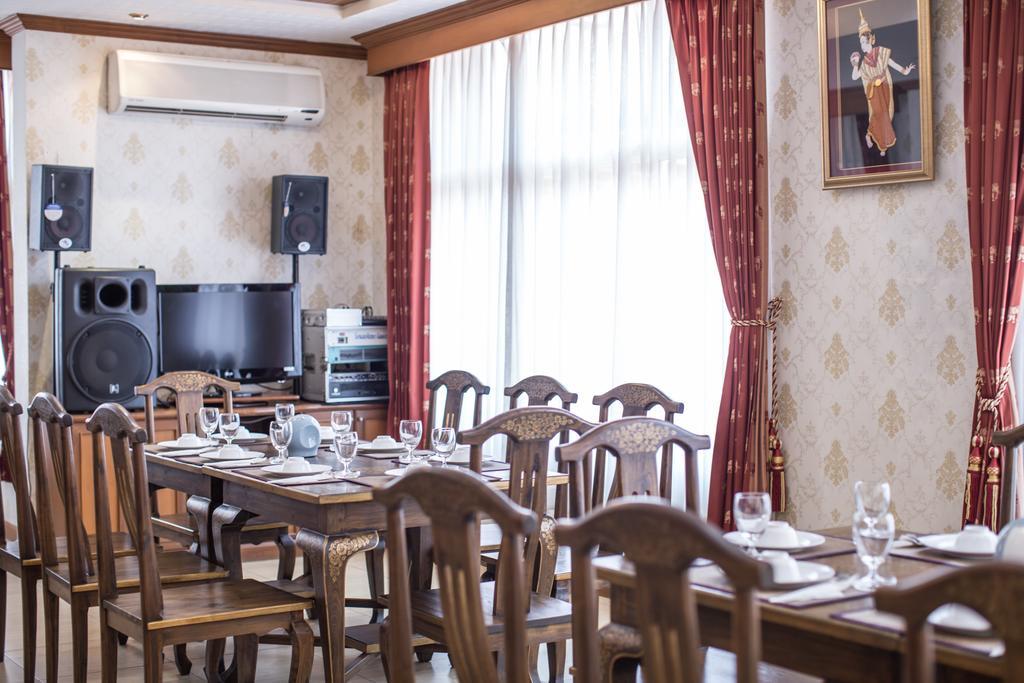 נאקון נאיוק Juntra Resort & Hotel מראה חיצוני תמונה