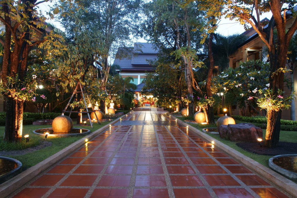 נאקון נאיוק Juntra Resort & Hotel מראה חיצוני תמונה